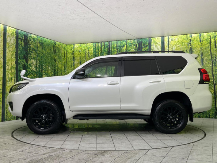 2022 Toyota Land Cruiser Prado 3BA-TRJ150W (UW-69f56bbcdb3bc)[11]