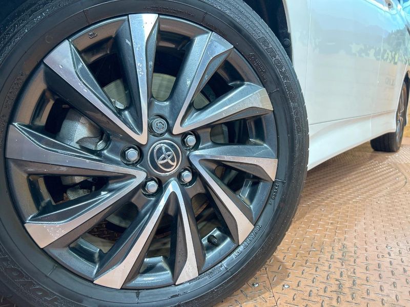 2023 Toyota Voxy 6AA-ZWR90W (UW-69f56c0a6422f)[5]