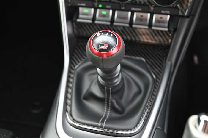 2022 Toyota 86 3BA-ZN8 (UW-6a0e684aaf3fd)[21]