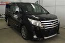 2016 Toyota Noah DAA-ZWR80W (UW-6a0e685e216f2)[2]