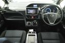 2016 Toyota Noah DAA-ZWR80W (UW-6a0e685e216f2)[16]