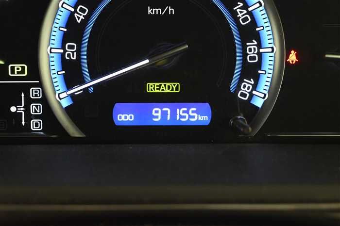 2016 Toyota Noah DAA-ZWR80W (UW-6a0e685e216f2)[27]