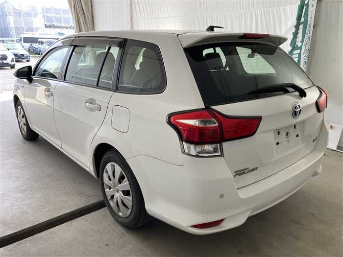 2016 Toyota Corolla Fielder DAA-NKE165G (UW-6a0e685fbe139)[3]