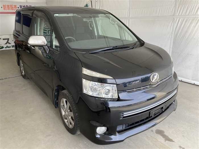 2009 Toyota Voxy DBA-ZRR70W (UW-6a0e686033f35)[2]
