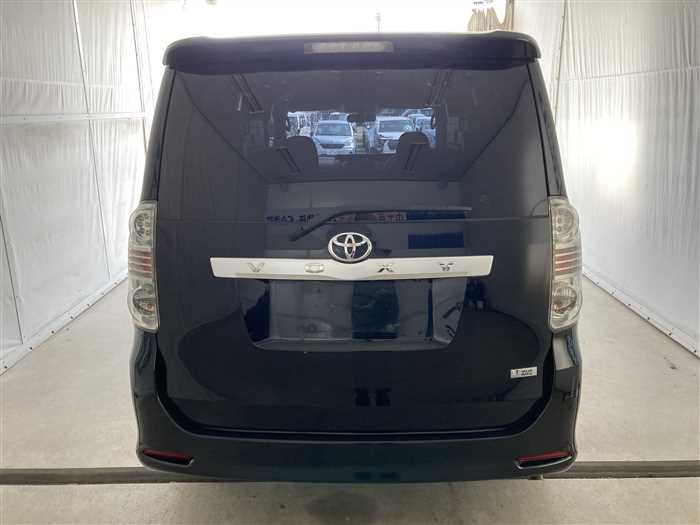 2009 Toyota Voxy DBA-ZRR70W (UW-6a0e686033f35)[5]