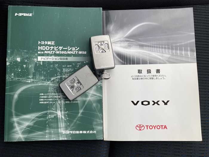 2009 Toyota Voxy DBA-ZRR70W (UW-6a0e686033f35)[23]