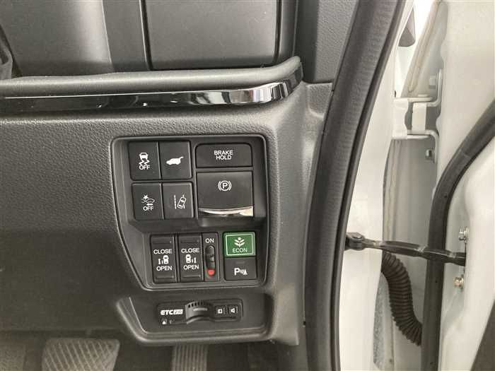 2021 Honda Odyssey Hybrid 6AA-RC4 (UW-6a0e6861a6455)[19]