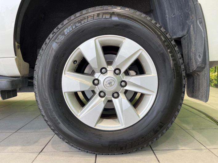 2018 Toyota Land Cruiser Prado CBA-TRJ150W (UW-69f6bcf90b22c)[11]