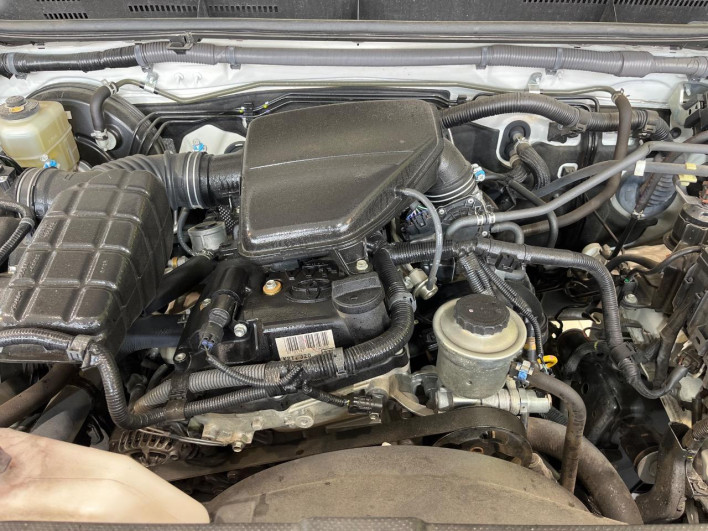 2018 Toyota Land Cruiser Prado CBA-TRJ150W (UW-69f6bcf90b22c)[4]