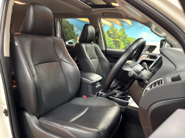 2020 Toyota Land Cruiser Prado CBA-TRJ150W (UW-69f6bcf91992e)[28]