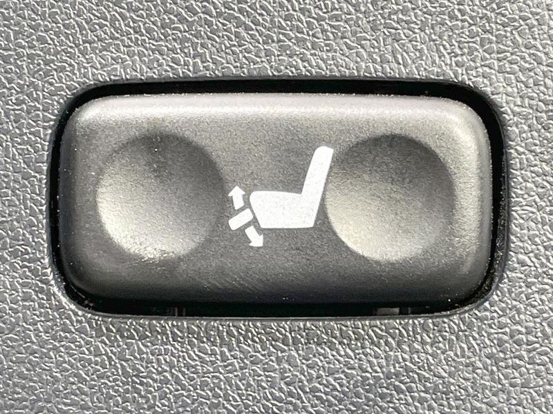 2018 Toyota Vellfire DBA-AGH35W (UW-69f80cdae01e4)[28]