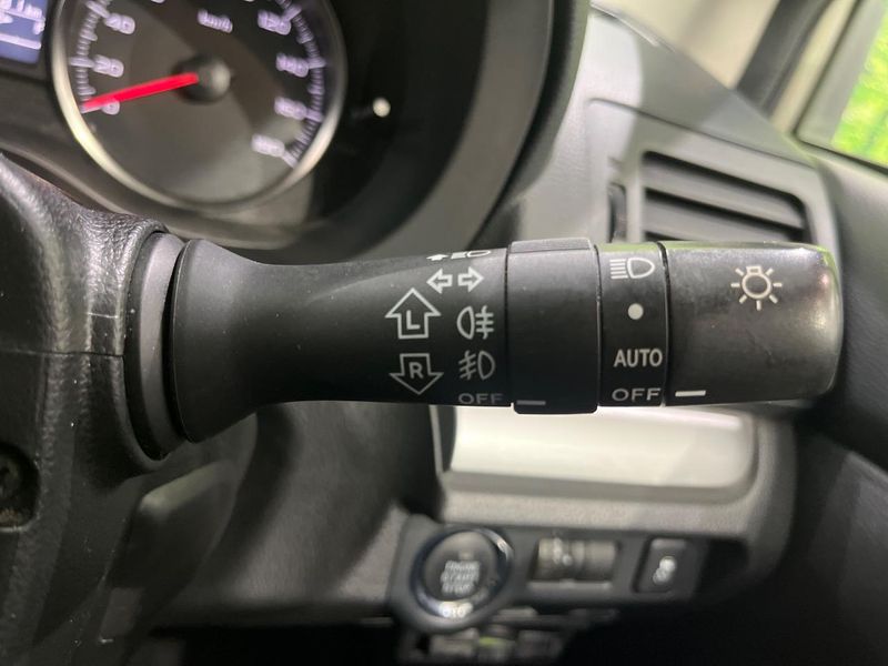 2013 Subaru XV DBA-GP7 (UW-69f80d24e3b5b)[22]