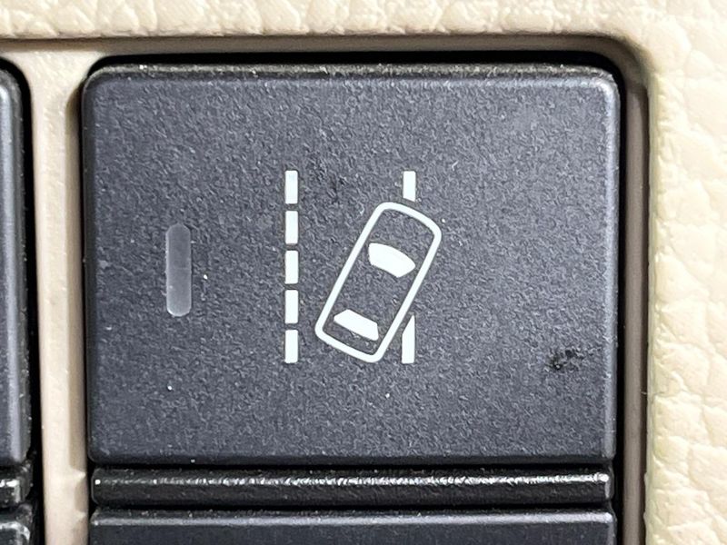 2019 Honda N-BOX DBA-JF4 (UW-69f80d50659df)[16]