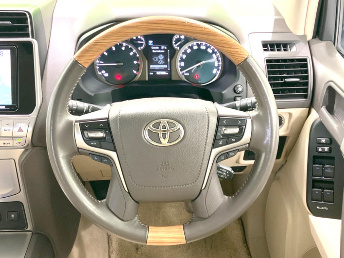 2020 Toyota Land Cruiser Prado CBA-TRJ150W (UW-69f80dfeebe1a)[25]