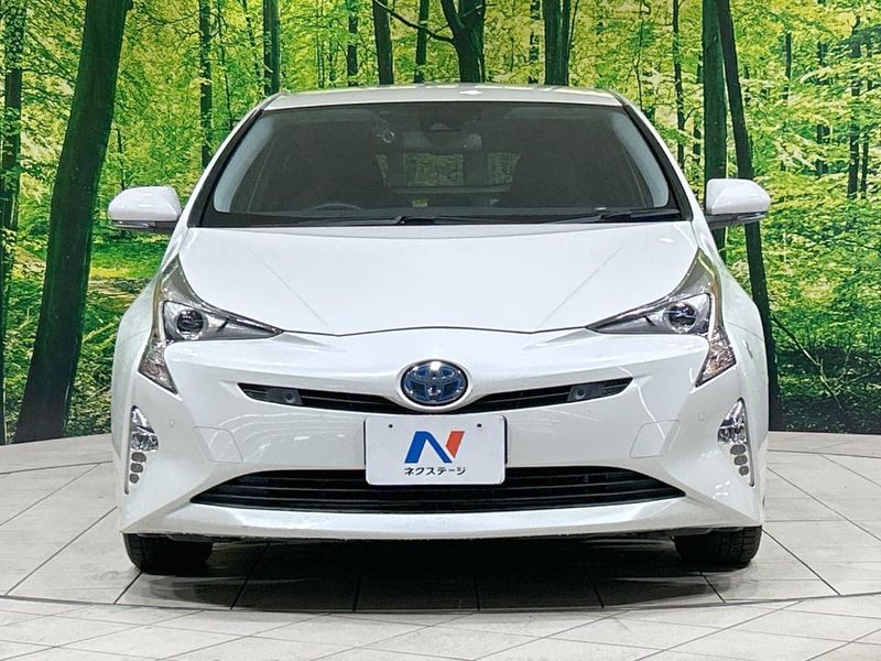 2017 Toyota Prius DAA-ZVW50 (UW-69f80e286c9ed)[12]