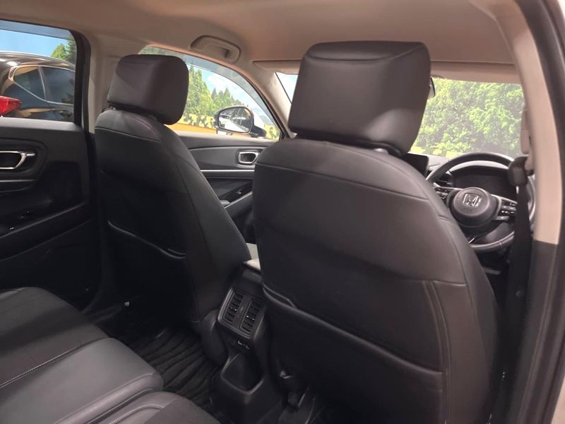 2024 Honda Vezel 6AA-RV5 (UW-69faafd94839e)[21]