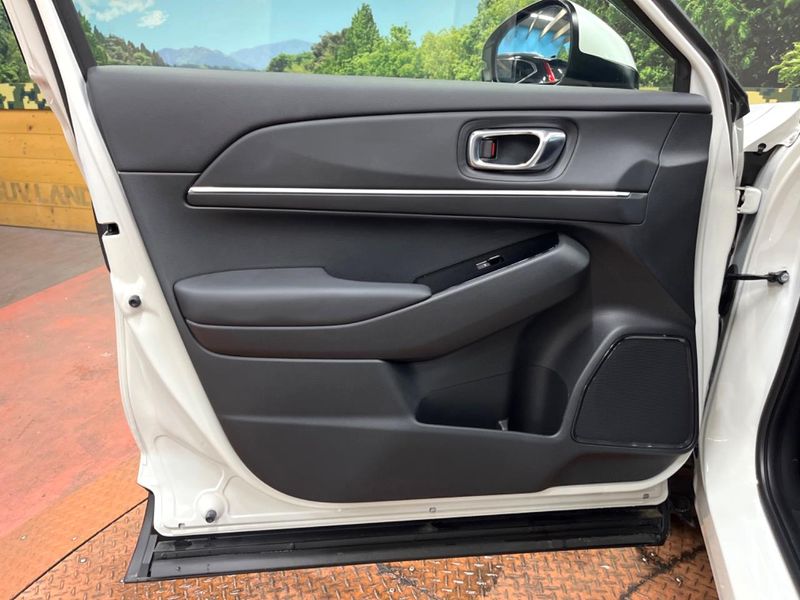 2024 Honda Vezel 6AA-RV5 (UW-69faafd94839e)[6]