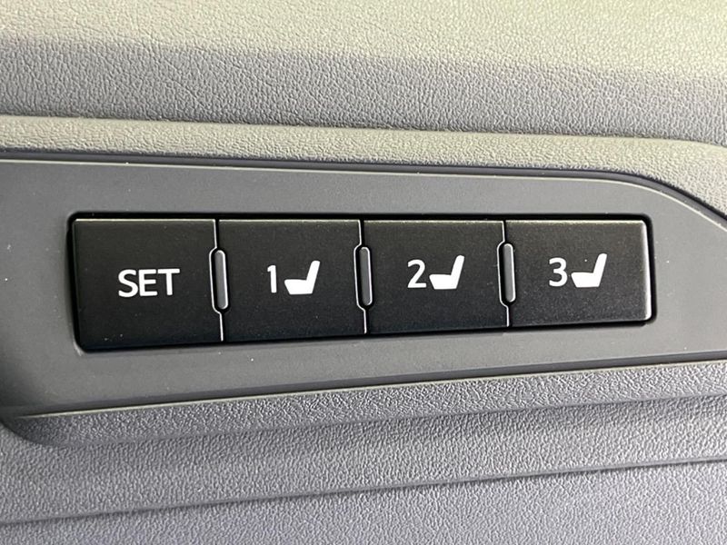 2022 Toyota Alphard 3BA-AGH30W (UW-69fd52362db22)[28]