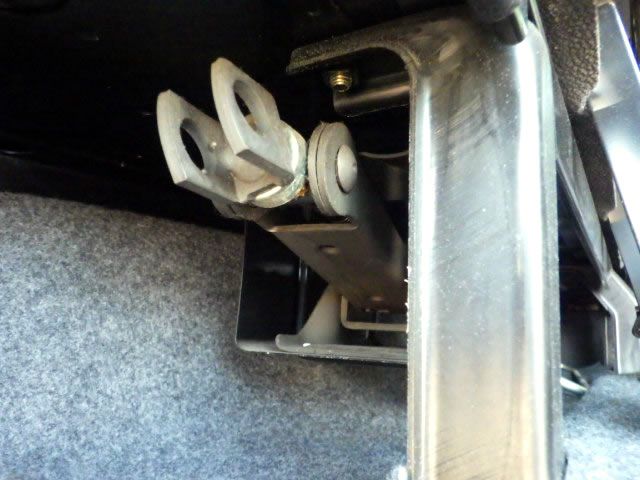 1999 Daihatsu Atrai S220G (UW-6a1913b1893d6)[20]