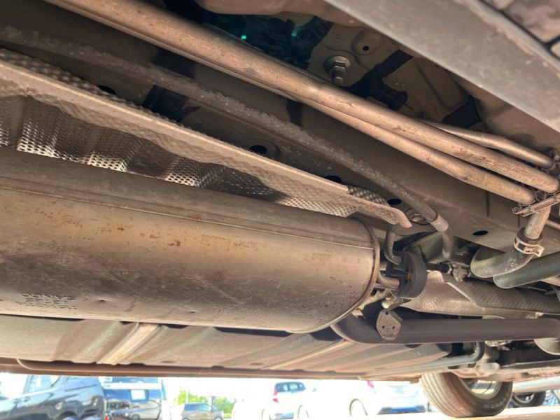 2017 Toyota Voxy DBA-ZRR80W (UW-6a01476c1ec0b)[18]