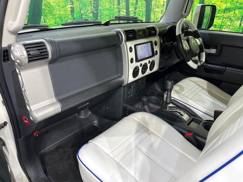 2016 Toyota FJ CRUISER CBA-GSJ15W (UW-6a0298ac5bd21)[27]