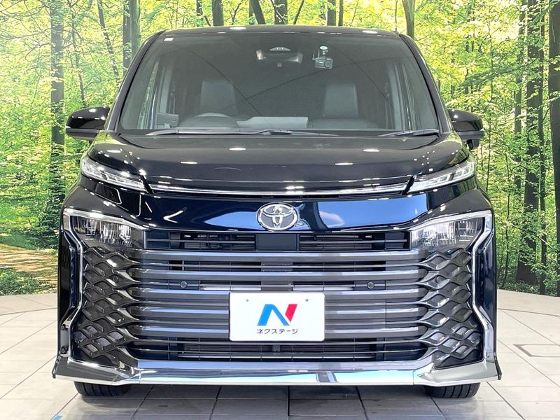 2023 Toyota Voxy 6BA-MZRA90W (UW-6a02992696e42)[15]