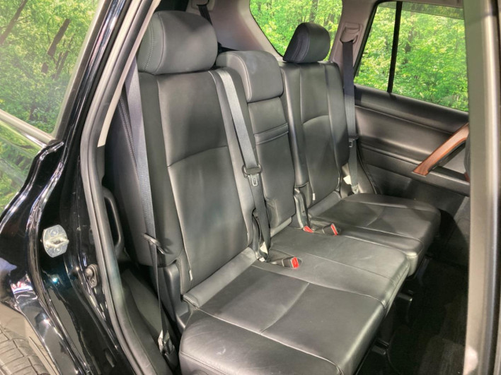 2015 Toyota Land Cruiser Prado CBA-TRJ150W (UW-6a02994d9a27b)[28]