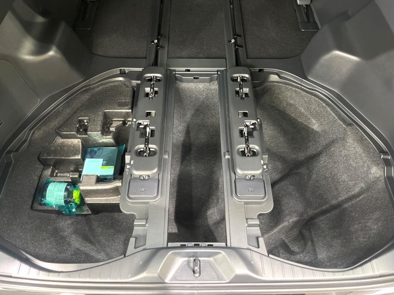 2026 Toyota Alphard Hybrid 6AA-AAHH40W (UW-6a053b6612c2b)[14]