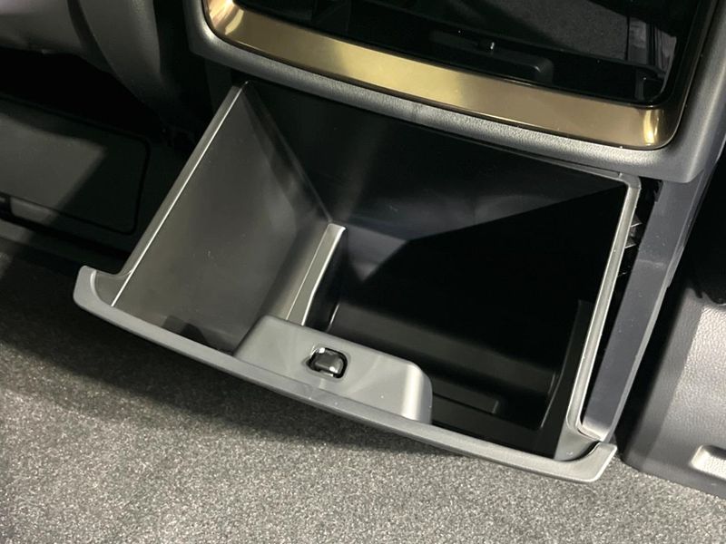 2026 Toyota Alphard Hybrid 6AA-AAHH40W (UW-6a053b6612c2b)[24]