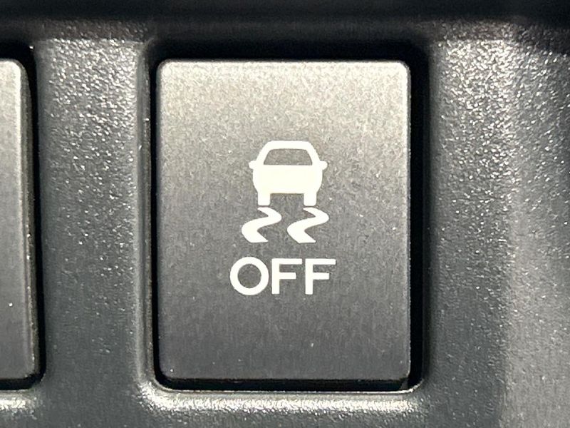 2017 Subaru XV DBA-GT7 (UW-6a053bbb0638d)[18]