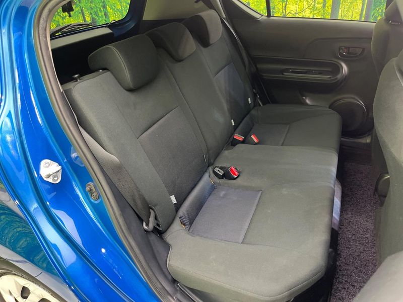 2017 Toyota Aqua DAA-NHP10 (UW-6a053c495618a)[25]