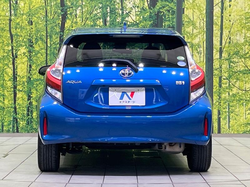 2017 Toyota Aqua DAA-NHP10 (UW-6a053c495618a)[8]