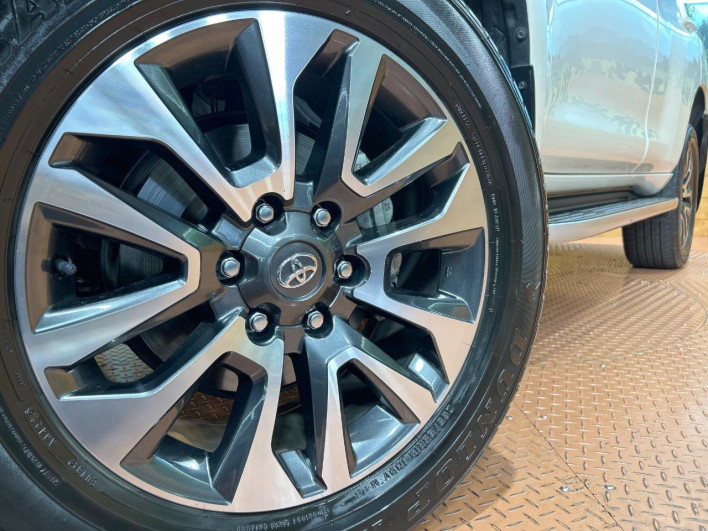 2022 Toyota Land Cruiser Prado 3BA-TRJ150W (UW-6a053c679ac07)[4]