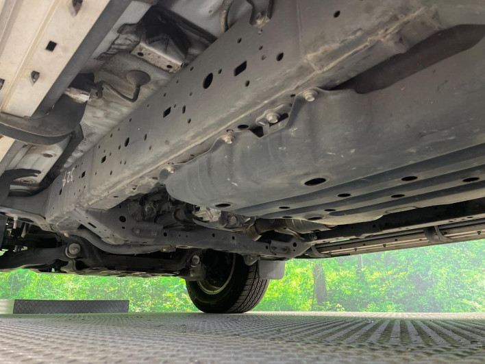 2018 Toyota Land Cruiser Prado CBA-TRJ150W (UW-6a068e6d1dc0c)[23]