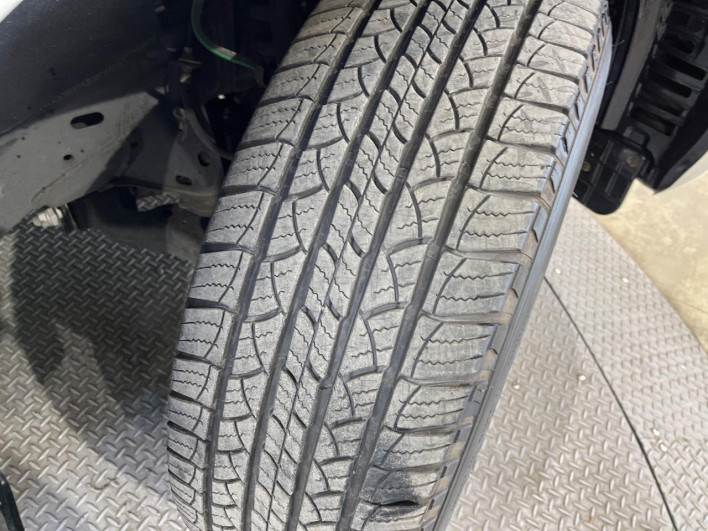 2018 Toyota Land Cruiser Prado CBA-TRJ150W (UW-6a068e6d1dc0c)[9]