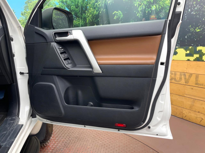2021 Toyota Land Cruiser Prado 3BA-TRJ150W (UW-6a068e6e6214d)[24]