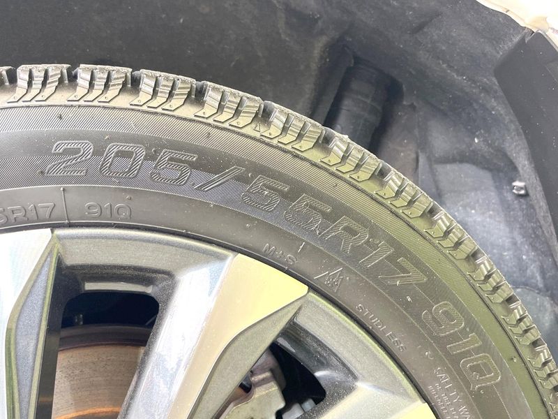 2025 Toyota Voxy 6AA-ZWR90W (UW-6a068ea3b67e1)[12]
