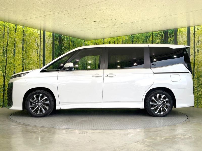 2025 Toyota Voxy 6AA-ZWR90W (UW-6a068ea3b67e1)[16]