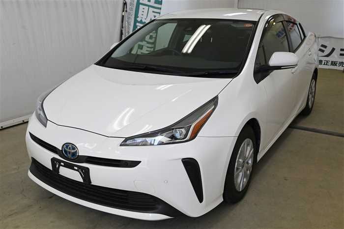2021 Toyota Prius ZVW51 (UW-6a0e682e52b3f)[1]