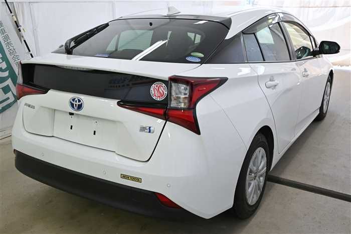 2021 Toyota Prius ZVW51 (UW-6a0e682e52b3f)[3]