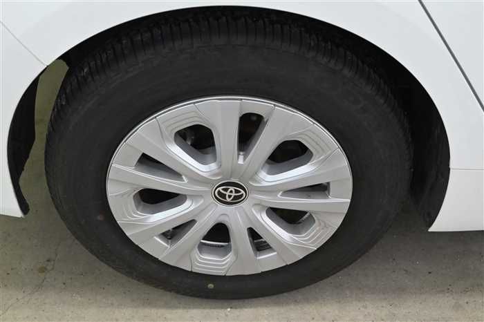 2021 Toyota Prius ZVW51 (UW-6a0e682e52b3f)[5]