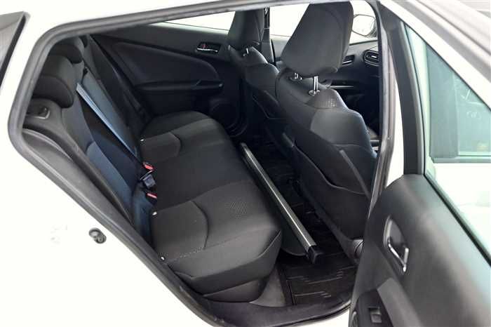 2021 Toyota Prius ZVW51 (UW-6a0e682e52b3f)[7]