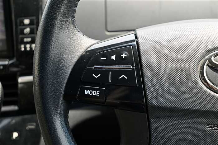 2014 Toyota Estima AHR20W (UW-6a0e682f7bc4d)[21]