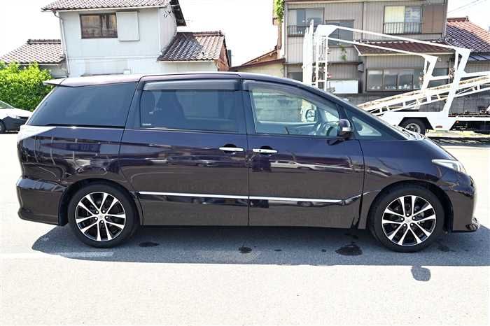2014 Toyota Estima ACR50W (UW-6a0e6830f3556)[2]