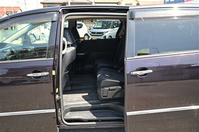 2014 Toyota Estima ACR50W (UW-6a0e6830f3556)[22]