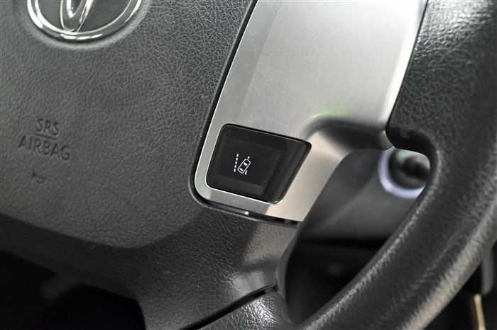 2020 Toyota Hiace Van KDH200V (UW-6a0e6840314b4)[16]