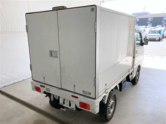 2022 Suzuki Carry Truck DA16T (UW-6a0e683f1a7a9)[5]