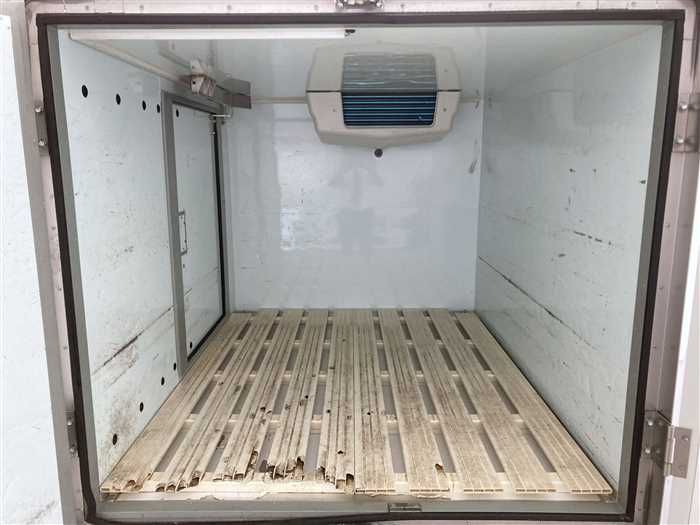 2022 Suzuki Carry Truck DA16T (UW-6a0e683f1a7a9)[10]