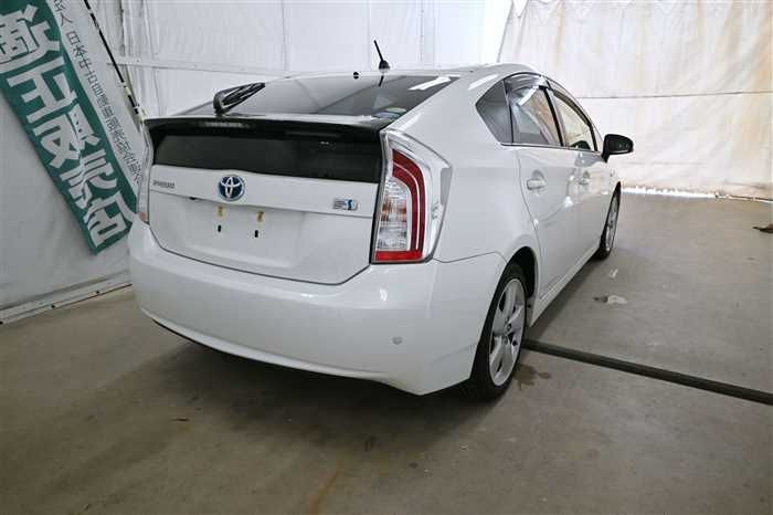 2013 Toyota Prius ZVW30 (UW-6a0e6841ab9b8)[1]