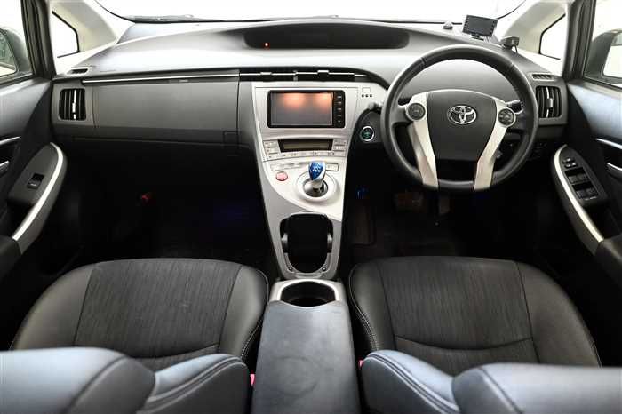 2013 Toyota Prius ZVW30 (UW-6a0e6841ab9b8)[16]